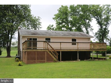 2513 Leiszs Bridge Rd, Reading, PA 19605 - photo 4