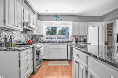 200 N Shore Dr E, Cadillac, MI 49601 - photo 4