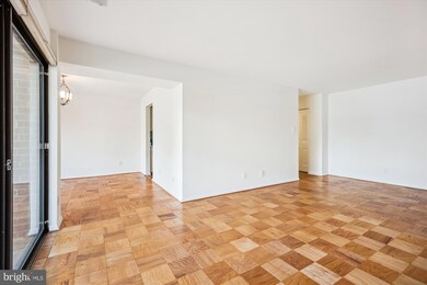 11409 Commonwealth Dr unit 102, Rockville, MD 20852 - photo 4