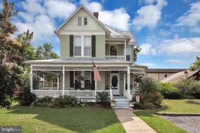 213 Center St, Edinburg, VA 22824 - photo 2