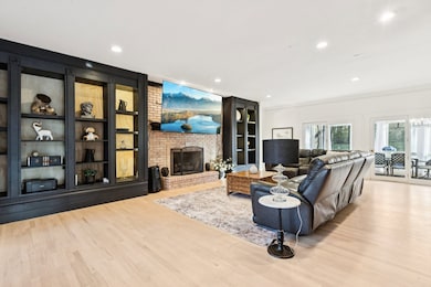 27625 W Kazimour Dr, Lake Barrington, IL 60010 - photo 6