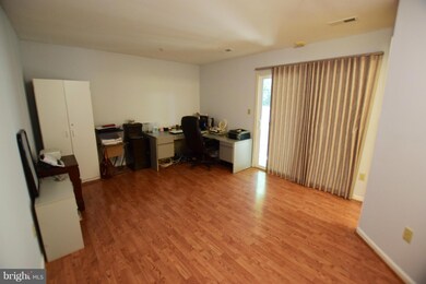 8841 Goose Landing Cir, Columbia, MD 21045 - photo 4