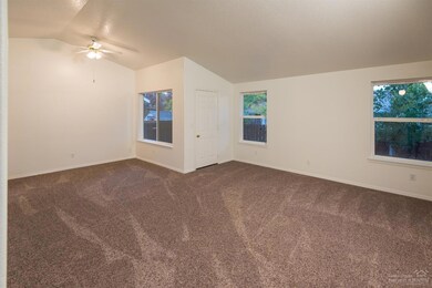 2029 SW 29th St, Redmond, OR 97756 - photo 6