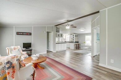 6004 Strawberry Ridge Ln, Joshua, TX 76058 - photo 5