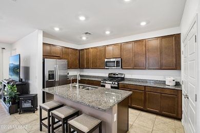 7803 S Sugarbend Dr, Tucson, AZ 85757 - photo 2