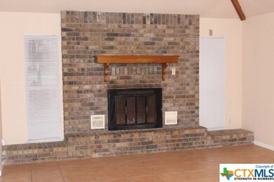 1602 Freedom Ln, Copperas Cove, TX 76522 - photo 2