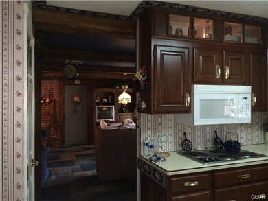 4360 Rose Dr, Emmaus, PA 18049 - photo 6