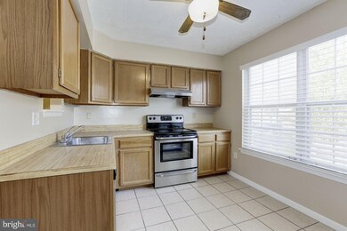 11417 Honeysuckle Ct unit 3-2, Upper Marlboro, MD 20774 - photo 3