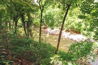 82 Legend Ln, Houston, TX 77024 - photo 4