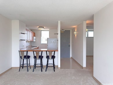 Holiday Lakeview unit 1004, Honolulu, HI 96818 - photo 2