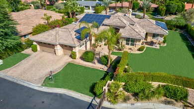 Private Retreat on 1/3 Acre