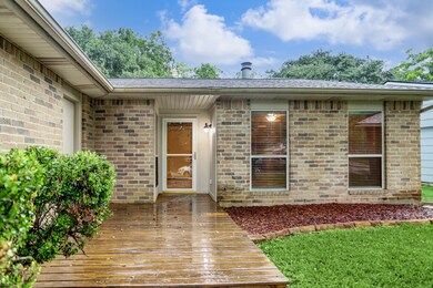 17318 N Yorkglen Dr, Houston, TX 77084 - photo 2