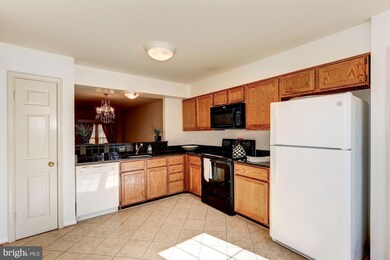 1329 Templeton Place, Rockville, MD 20852 - photo 5