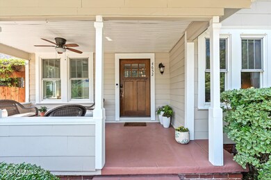 06-Front Door