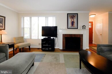 4922 Aurora Dr, Kensington, MD 20895 - photo 7