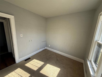 1123 Wells St, Port Huron, MI 48060 - photo 7