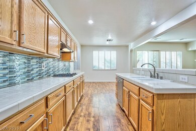 Huge Kitchen with Island and Breakfast Bar