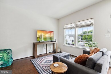 4372 Daisy Reid Ave, Woodbridge, VA 22192 - photo 3