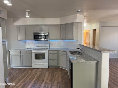 F9B06776-12FC-44F4-92CC-C712F12EBF15