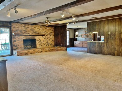 2282 Veterans Blvd, McComb, MS 39648 - photo 3