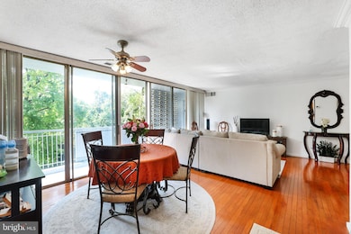 1828 Metzerott Rd unit 202, Adelphi, MD 20783 - photo 4