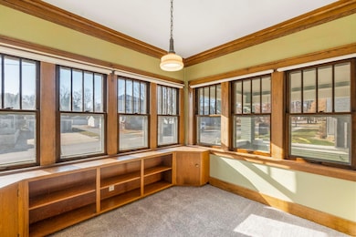 211 W 9th St, Cedar Falls, IA 50613 - photo 7