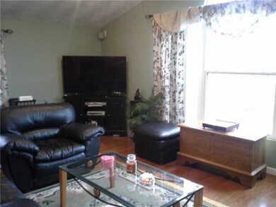 115 Brush Neck Ave, Warwick, RI 02889 - photo 4