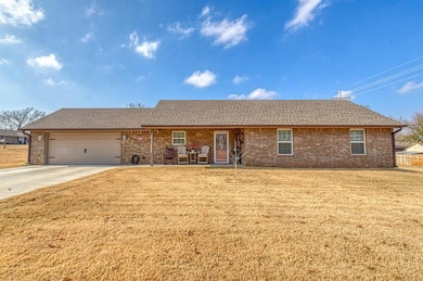 2326 S 22nd St, Chickasha, OK 73018 - photo 3