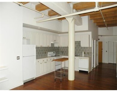 150 Lincoln St unit 3C, Boston, MA 02111 - photo 3