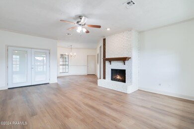 4-web-or-mls-101 Stable Creek Dr-13