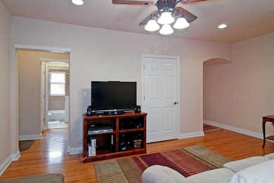 56 Forest Ave unit 1N, Riverside, IL 60546 - photo 6