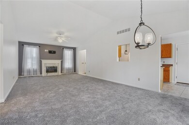 3424 E Prescott Cir unit I24, Cuyahoga Falls, OH 44223 - photo 7