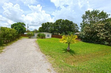 Drive way to house