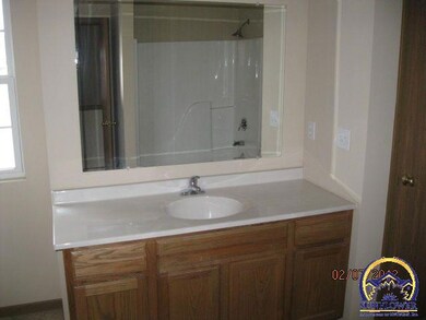 2538 SW Windslow Ct, Topeka, KS 66614 - photo 7