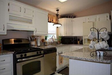 3 Adams Dr, Royersford, PA 19468 - photo 5