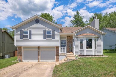 308 W Sierra Dr, Raymore, MO 64083 - photo 2