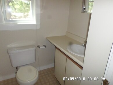 26 Lowell St unit F, Rochester, NH 03867 - photo 7