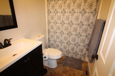 4710 Memorie Ln, Klamath Falls, OR 97603 - photo 7