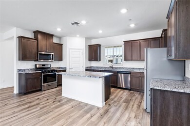 11143 Fargo Ct, Victorville, CA 92392 - photo 4