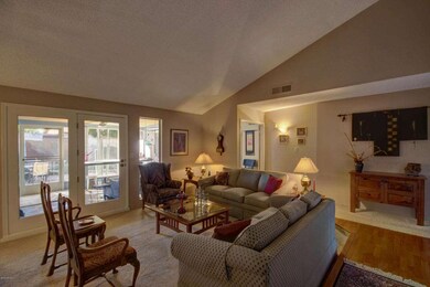 801 E Chilton Dr, Tempe, AZ 85283 - photo 5