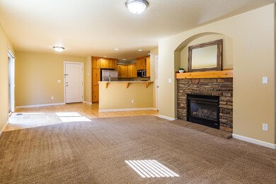 20445 Brentwood Ave, Bend, OR 97702 - photo 6