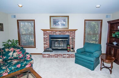 1303 Hickory St LR 2