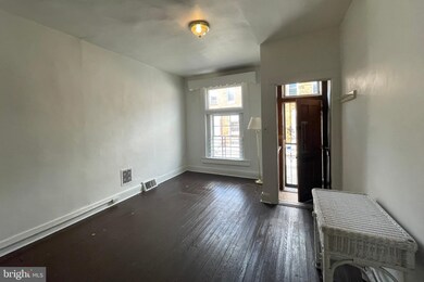811 N Curley St, Baltimore, MD 21205 - photo 5