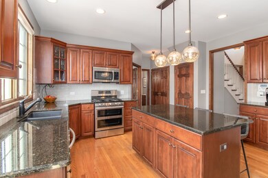 285 Violet Ln, Batavia, IL 60510 - photo 3