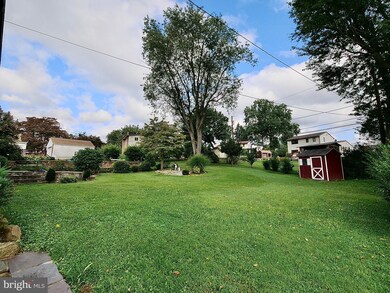 608 Warren Blvd, Broomall, PA 19008 - photo 3