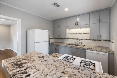 5406 Sheldon St, Houston, TX 77008 - photo 7