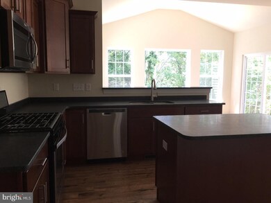 353 Constitution Ave, Reading, PA 19606 - photo 5