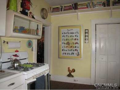 Another KIT view w/ pantry