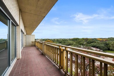 34 ft. balcony with privacy screens and verdant no