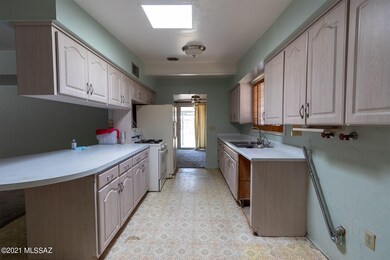 Efficient, convenient kitchen